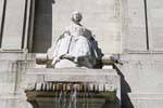 Dulcinea del Toboso, Monumento a Cervantes, Plaza de España, Madrid, España.