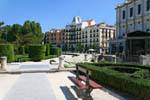 Madrid, Plaza de Oriente, calma y voluptuosidad de Lujo, España.