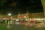 Madrid, Plaza Mayor, terraza noche, España.