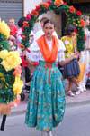 Santa Pola Tabarca, muchacha con flores, España.
