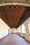 Top lapso del claustro del Monasterio de San Juan de los Reyes, Toledo, España.