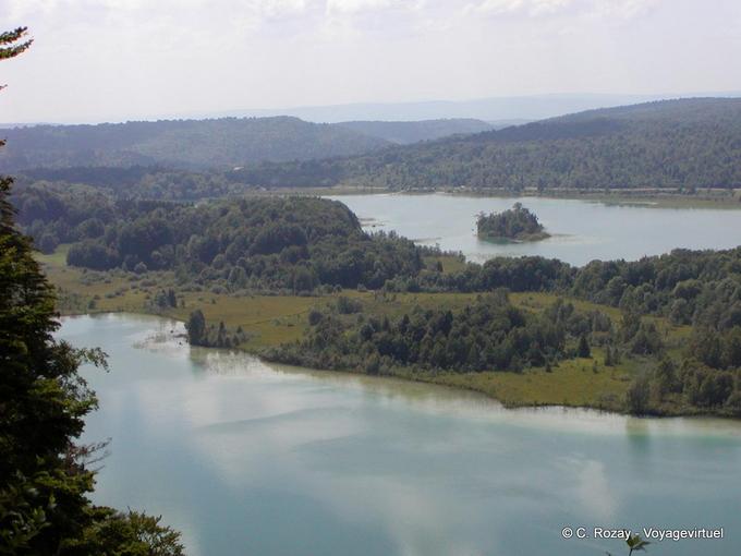Lagos del Jura: Gran Maclu y Ilay, Franco Condado, Francia