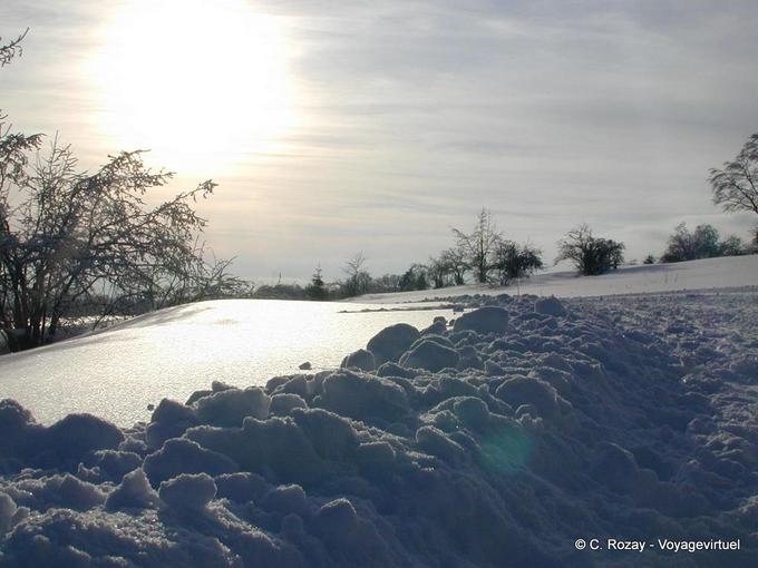 El sol del invierno en el Alto Doubs- Franco Condado, Francia