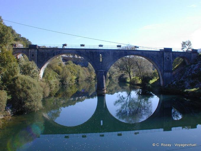 Las puente cacharro, Cléron, Doubs, Francia