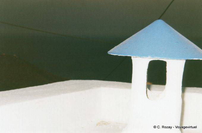 Chimenea divertido Chora, Anafi - Grecia