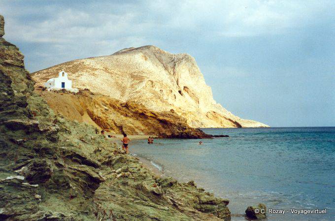 Colores acantilados volcánicos de Anafi - Grecia