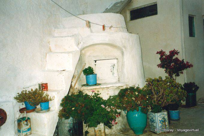 Alrededor del pozo viejo, Anafi - Grecia