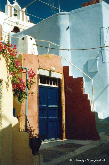 Caminar en Oia, Santorini - Grecia