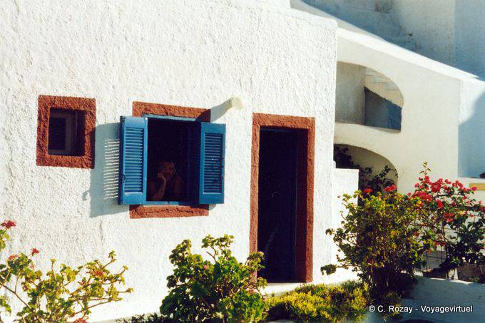 Casa típico hotel de Oia, Santorini - Grecia