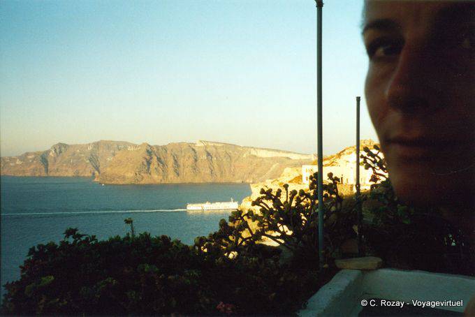 Santorini ferry que sale - Grecia