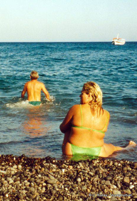 Sin comentarios, en las playas de Santorini - Grecia