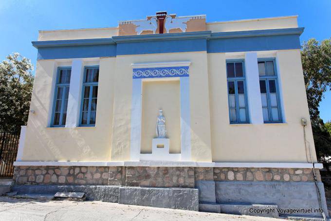 Inicio con el nicho estatua, Milos, Adamas - Grecia
