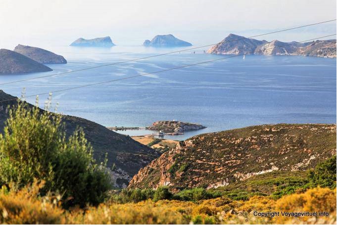 Milos, paisaje Glanorisia - Grecia