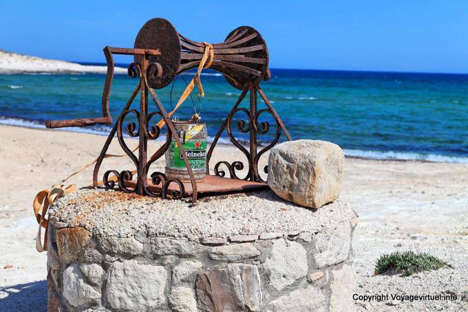 Milos, Mytakas Old Well - Grecia