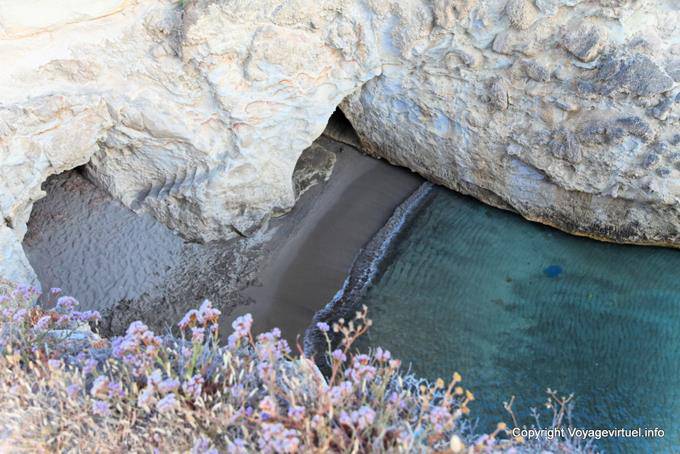 Milos, Papafragas Filakopi Phylakopi, mini playa - Grecia