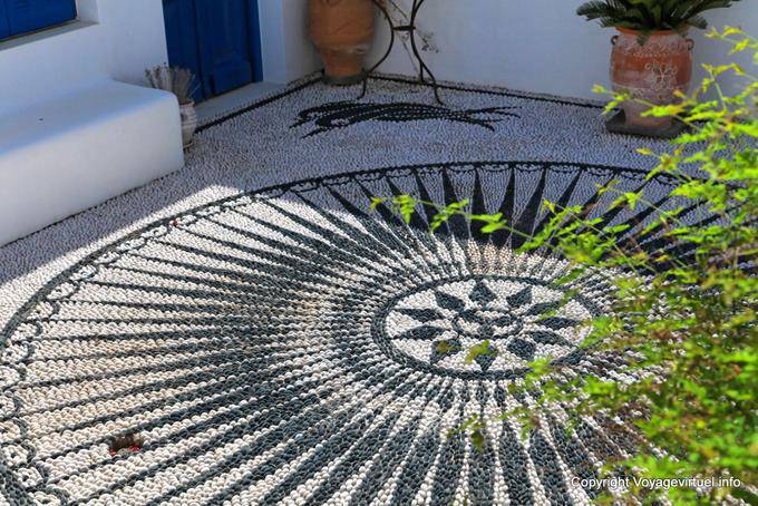 Milos, Plaka, guijarro mosaico - Grecia