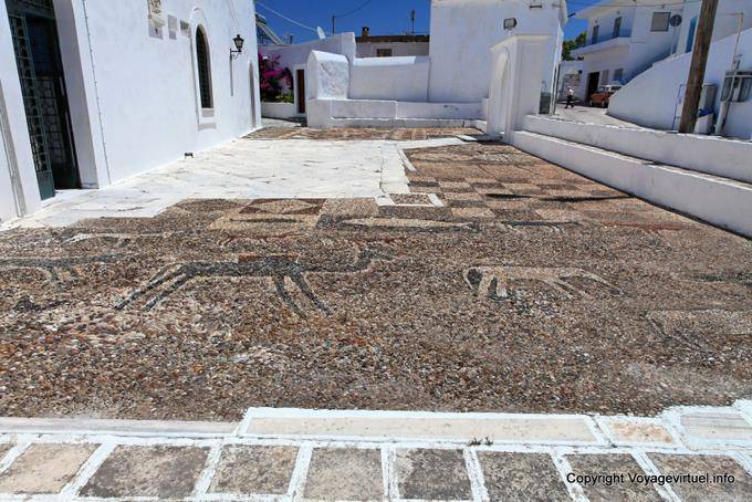 Milos, Triovassalos, piso de mosaico - Grecia