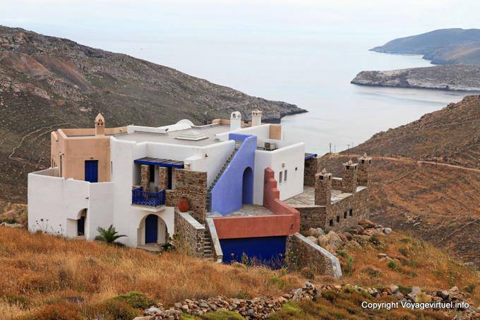 Serifos, casa Kalo Ambeli en la bahía - Grecia