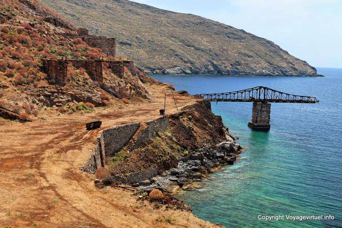 Serifos, Megalo Livadi restos de minas - Grecia