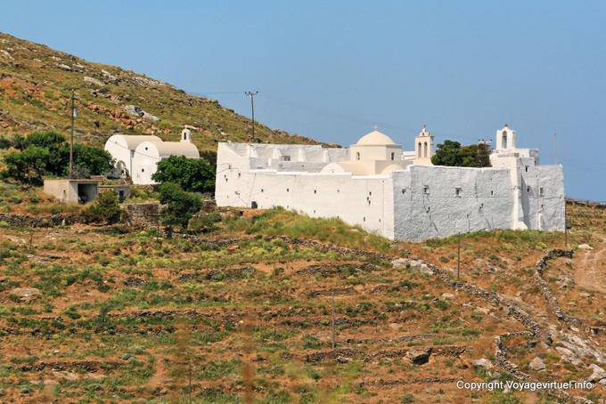 Monasterio Serifos Moni taxiarchs Taxiarchon - Grecia