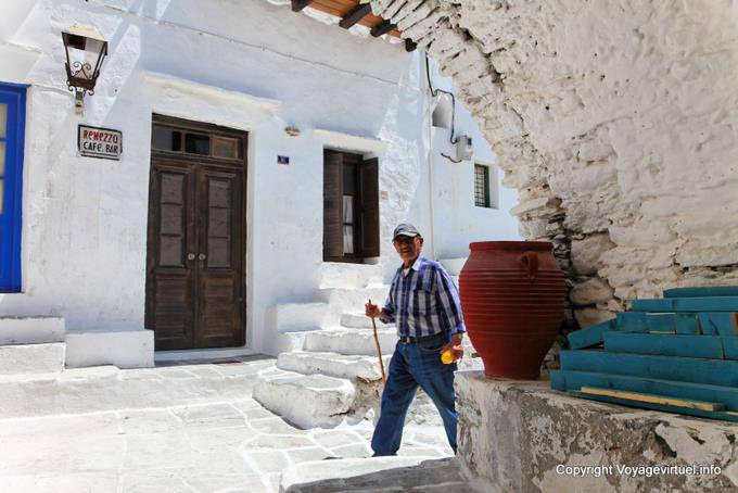 Sifnos, Kastro, antes de que el Remezzo café - Grecia