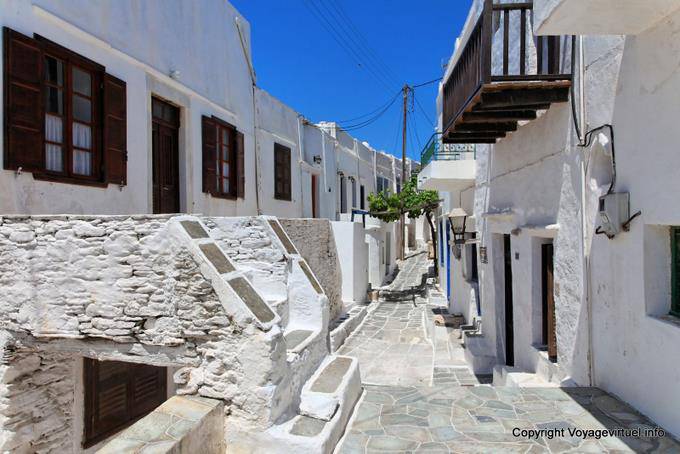 Sifnos, Kastro, típica calle de la aldea - Grecia