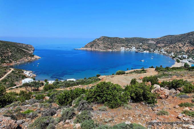 Sifnos, Vathi, vista de la bahía - Grecia