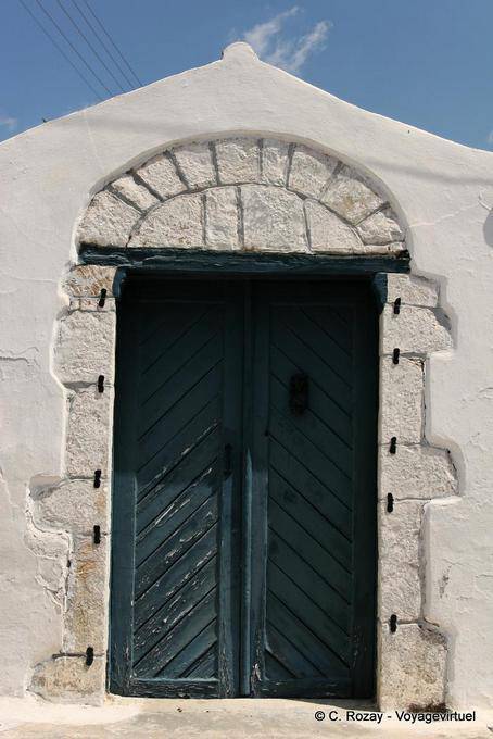 Ermioni, puerta de la capilla - Grecia