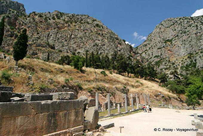 Exvotos de los espartanos, Delphi - Grecia
