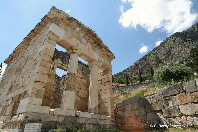 Ateniense Tesoro, Delphi - Grecia