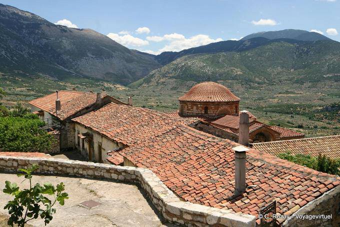 En las laderas del monte Helicón, Hosios Loukas - Grecia