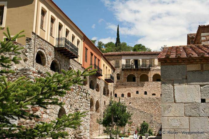 Las células de los monjes, Monasterio Osios Loukas - Grecia
