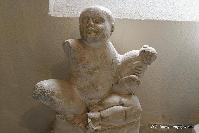 Mono Niño, escultura, Museo de Epidauro - Grecia