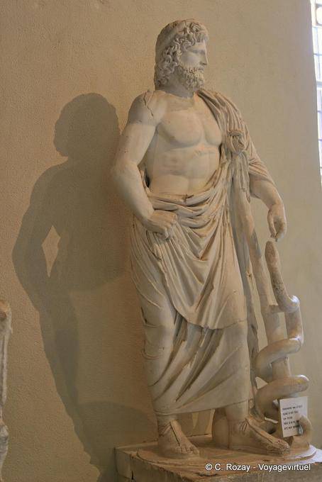 Asclepio o Esculapio, dios de la medicina, Museo de Epidauro - Grecia