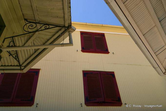 Levkas bajo un alero, Lefkada - Grecia