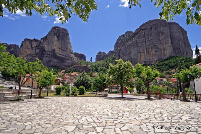 Gran plaza de Kastraki - Grecia