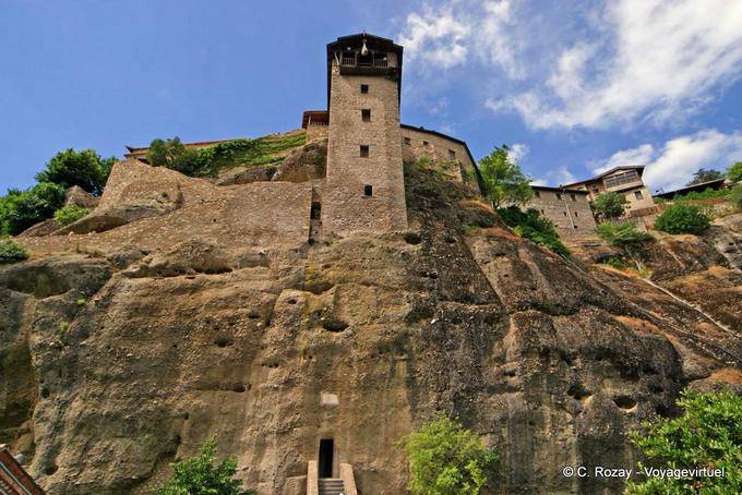 A los pies del Monasterio Gran Meteoro, Meteora - Grecia