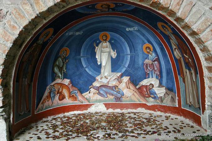 Mural pintado en receso en el camino, el monasterio de La metamorfosis, Meteora - Grecia