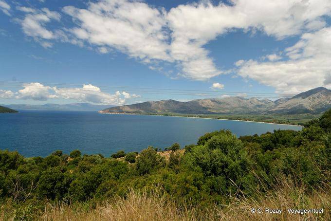 Paisaje costero de Etolia-Acarnania, Mitikas - Grecia