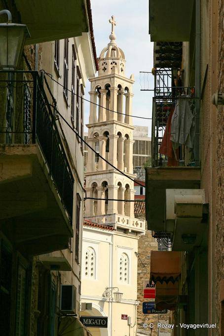 Nauplia, el campanario de la Catedral de San Jorge - Grecia