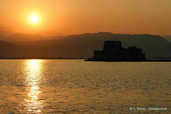 Nafplio, la fortaleza veneciana Bourdzi - Grecia