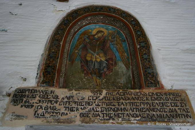 Ángel y la inscripción pintada en la iglesia, Milies, Pelión - Grecia