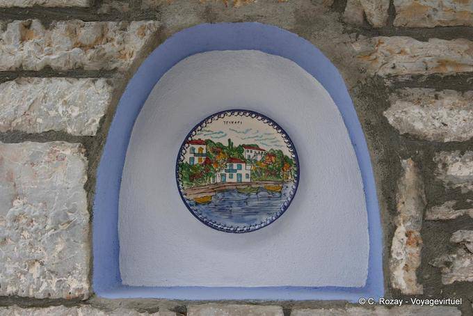 En la pared, Trikeri, Agia Kyriaki - Grecia