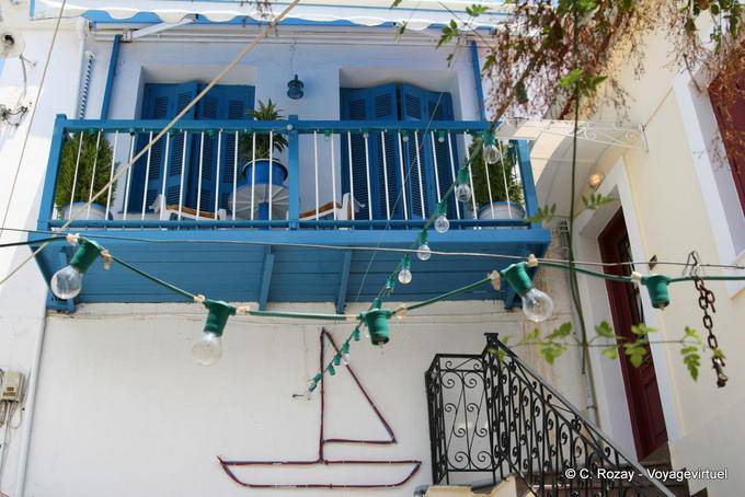 Balcón y decoración en madera, Poros - Grecia