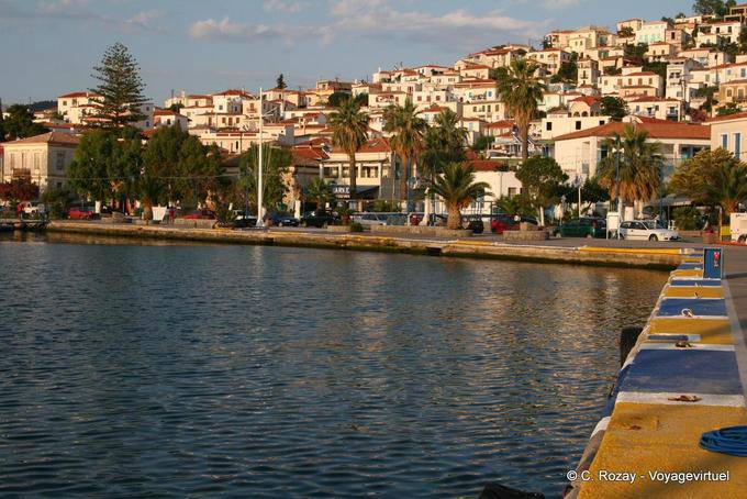 Hábitat por escaleras Sphaeria, Poros - Grecia