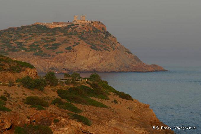 Panorama de la puesta del sol en el Cabo Sounion, Attica - Grecia