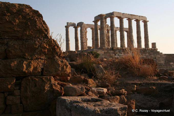 Otra vista del Templo de Poseidón en la luz del atardecer, Cabo Sunion - Grecia