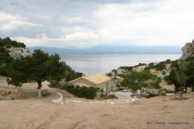 La entrada a la zona arqueológica de la Heraion a Loutraki - Grecia