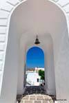 Milos, Adamas, campana Agios Haralambos, Grecia.