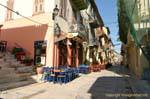 Tavern en la esquina de Staikopoulou, Nafplion, Grecia.